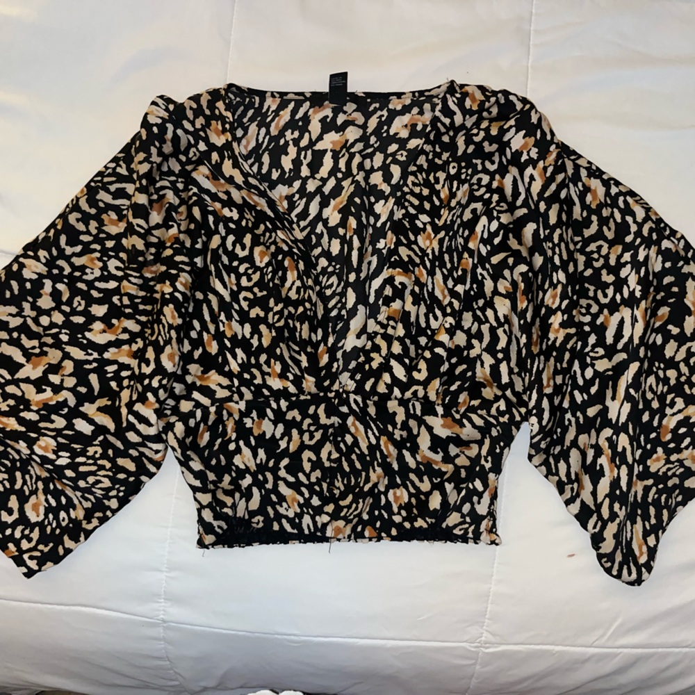 Fashion Nova Crop top - deep v